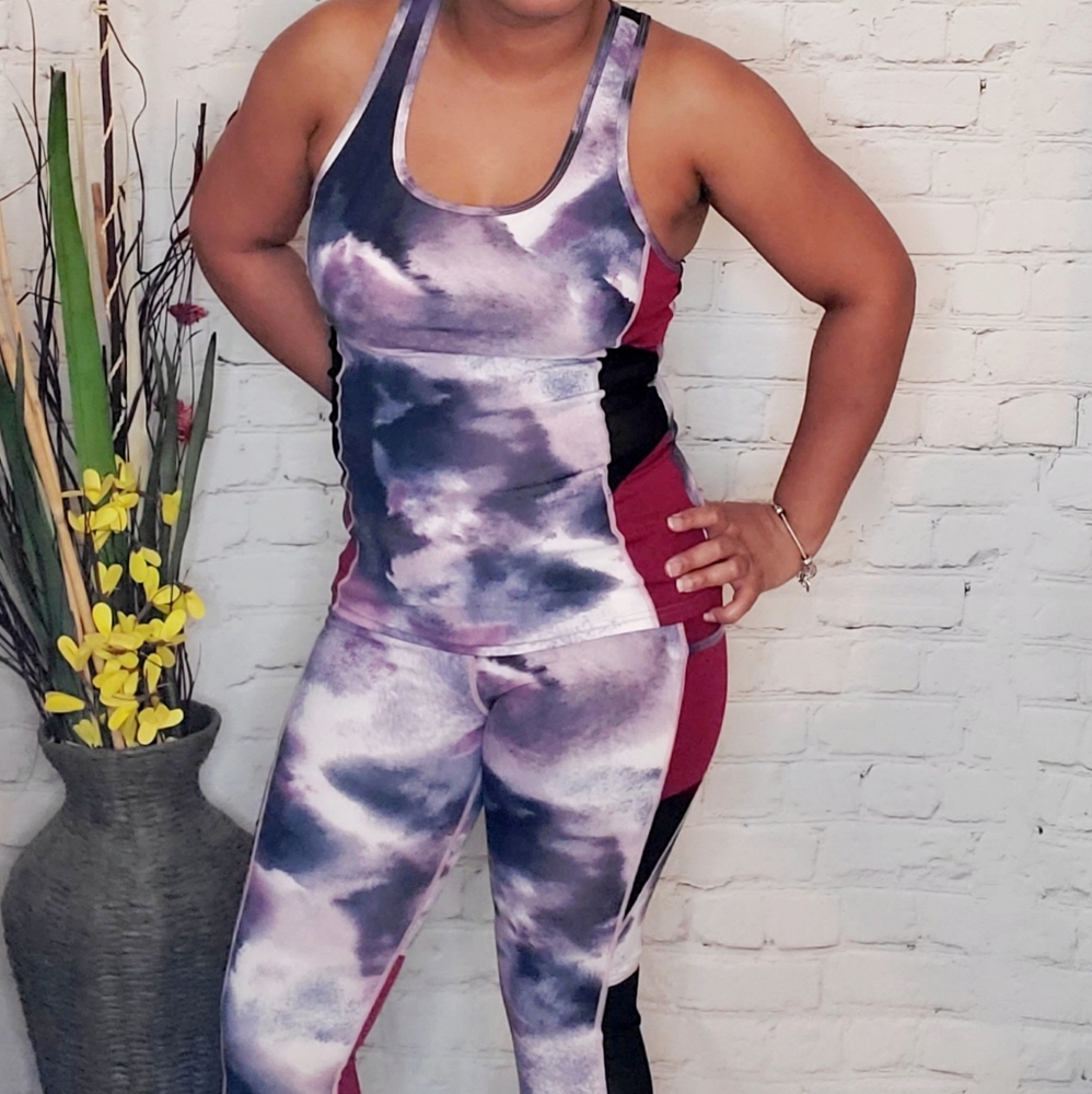 NWT Tye Dye Burgundy Blue Yoga Mesh Set